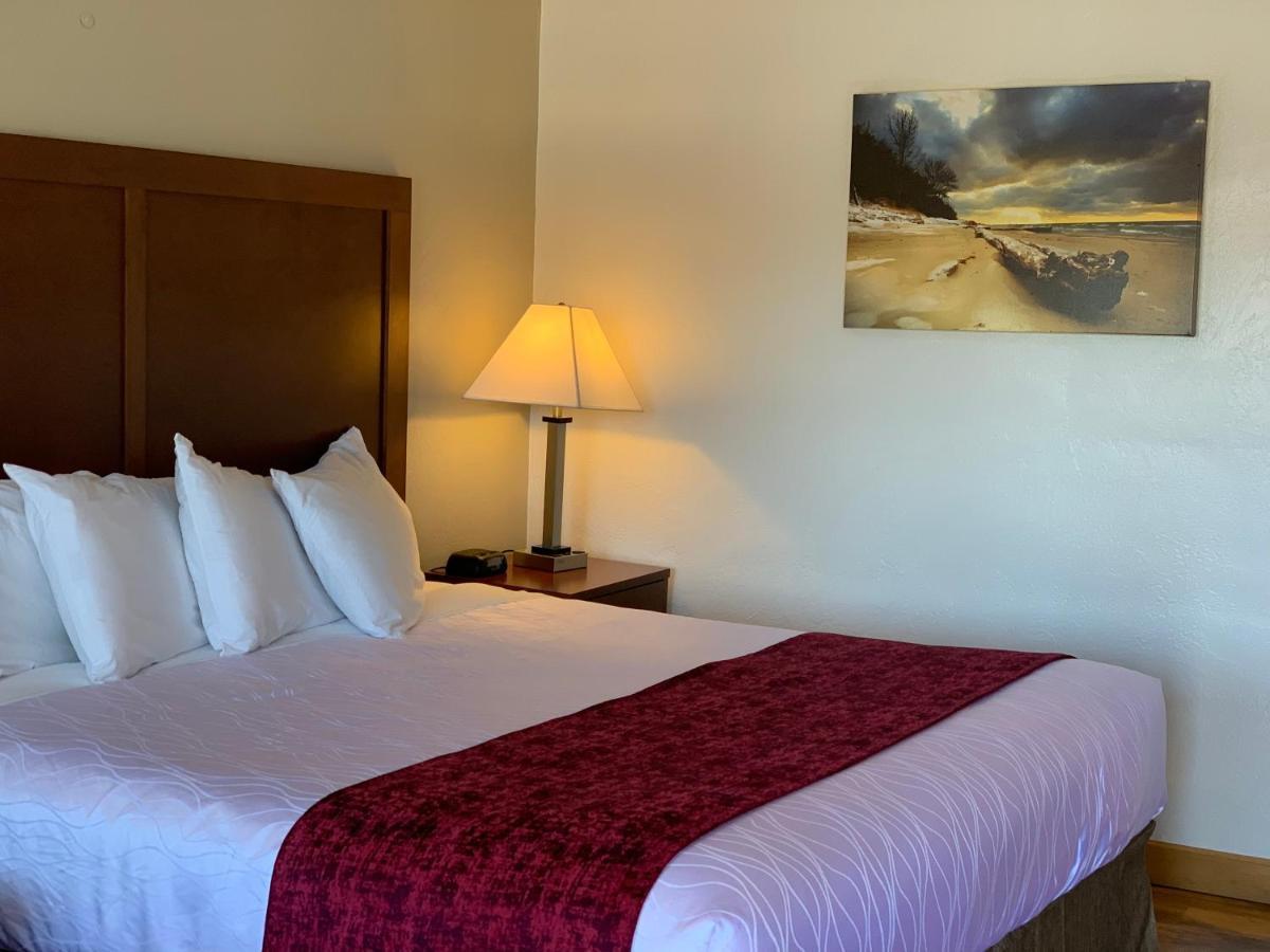 Red Carpet Inn Medford Bagian luar foto