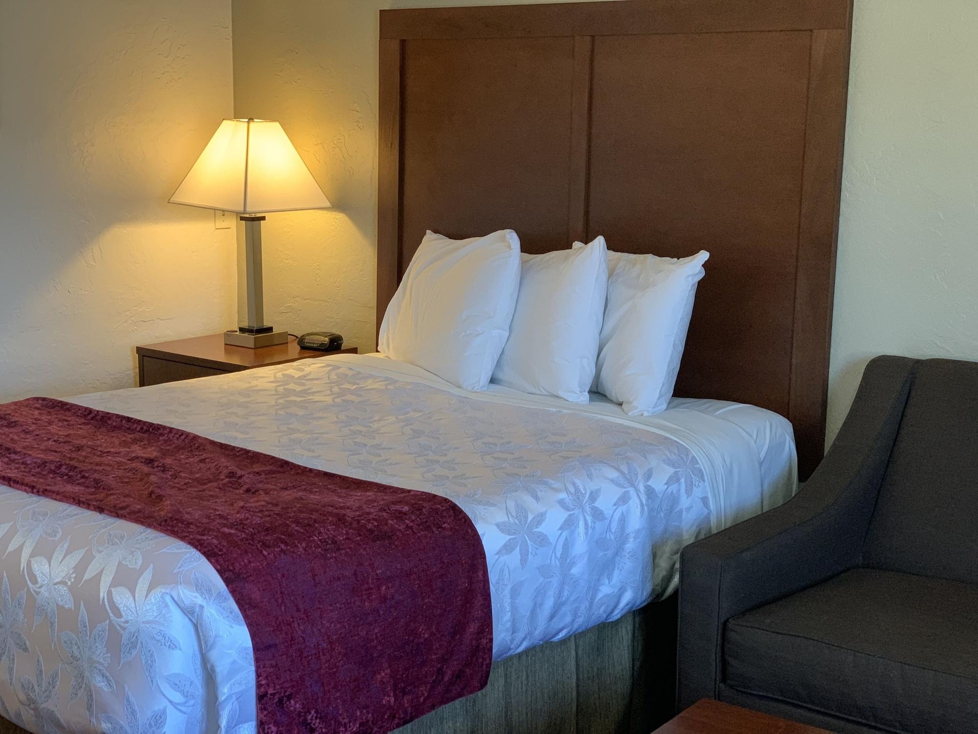 Red Carpet Inn Medford Bagian luar foto